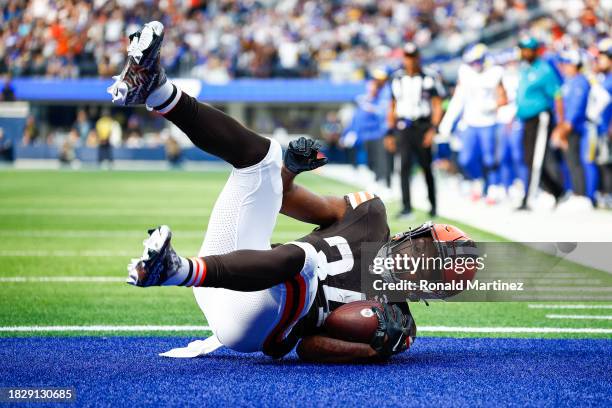 Jerome Ford of the Cleveland Browns scores a touchdown in the first quarter against the Los Angeles Rams at SoFi Stadium on December 03, 2023 in...