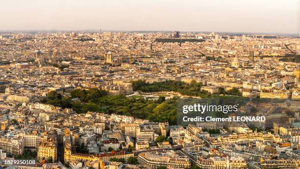 aerial view of le jardin du luxembourg and palais du luxembourg (french senate) at sunset, paris, ile-de-france (ile de france), central france. - tour montparnasse stock pictures, royalty-free photos & images