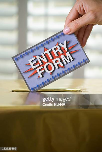 entry form - loterij-kansspel stockfoto's en -beelden