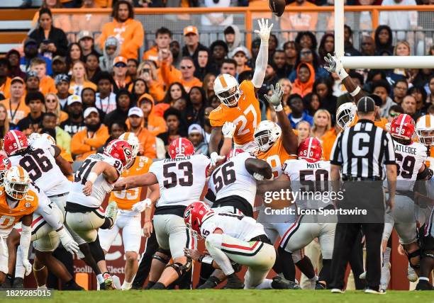 Nfl Defensive Line Block Lineman Block Photos and Premium High Res Pictures - Getty Images