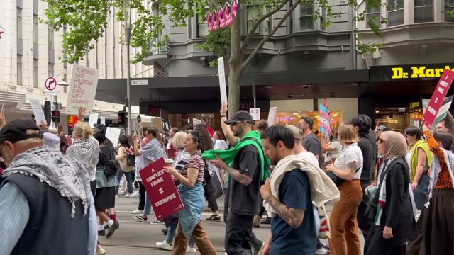 AUS: People Rally In Support Of Palestine