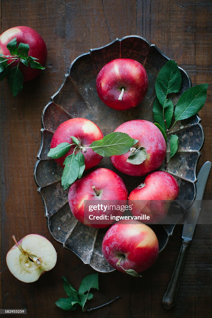 Seasonal apples