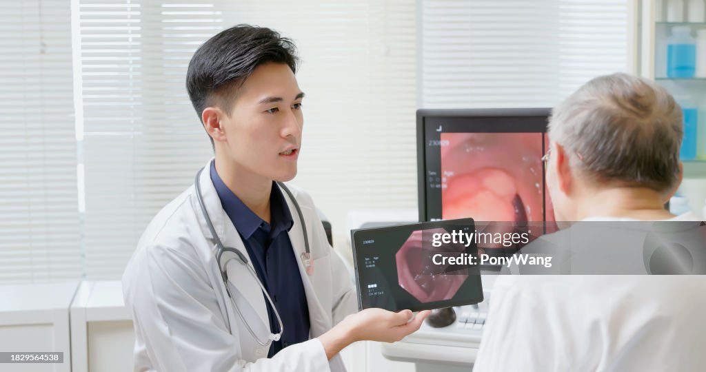 Doctor explain tumor surgery