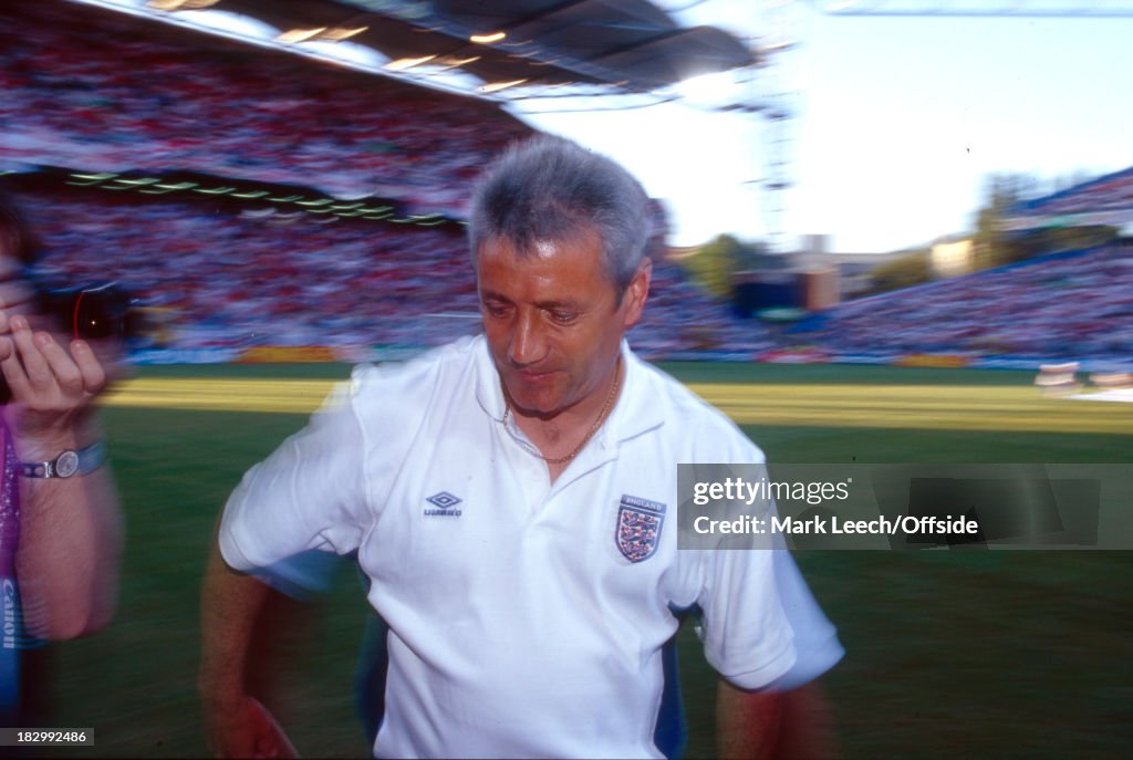 England v Romania - EURO 2000