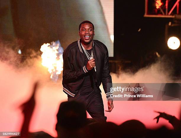 Meek Mill performs during the BET Hip Hop Awards 2013 at the Boisfeuillet Jones Atlanta Civic Center on September 28, 2013 in Atlanta, Georgia.