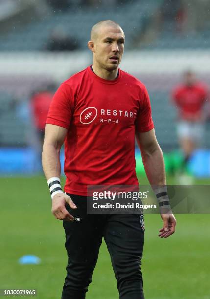 Mike Brown of Leicester Tigers wearing a Restart T shirt in support ot Restart, the Rugby Players Association charity prior to the Gallagher...
