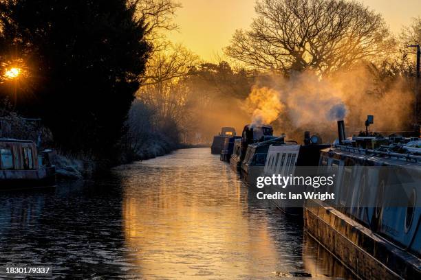 icy morning, ellesmere - reflection pool stock pictures, royalty-free photos & images