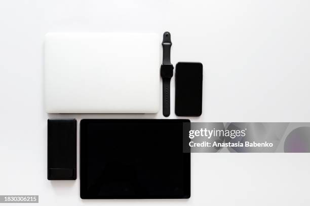 modern devices - laptop smartphone stock pictures, royalty-free photos & images