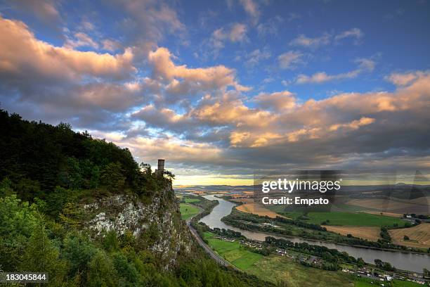 kinnoul tower overlooking perthshire landscape in evening light. - perth stockfoto's en -beelden