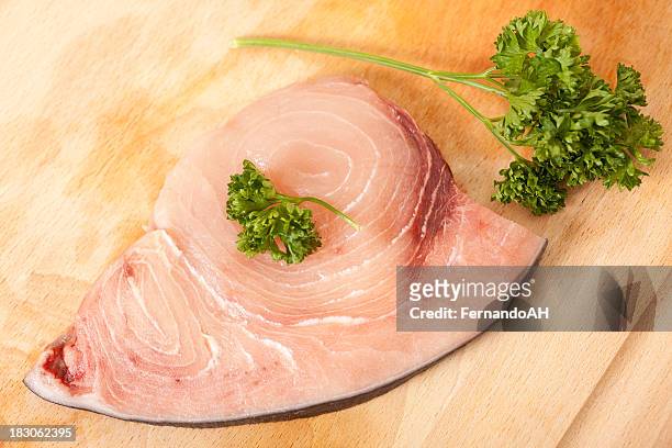 生メカジキのフィレ肉 - swordfish ストックフォトと画像