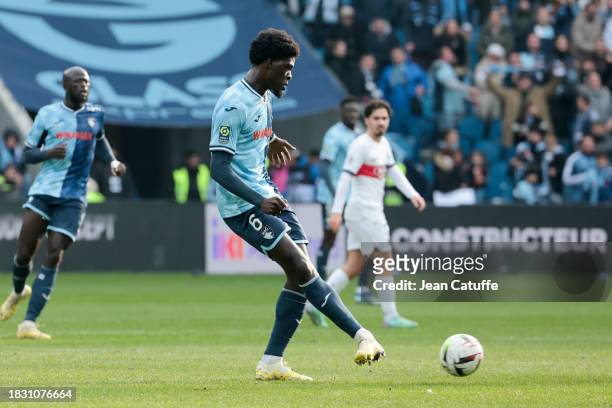 Etienne Youte Kinkoue of Le Havre during the Ligue 1 Uber Eats match between Le Havre AC and Paris Saint-Germain at Stade Oceane on December 3, 2023...