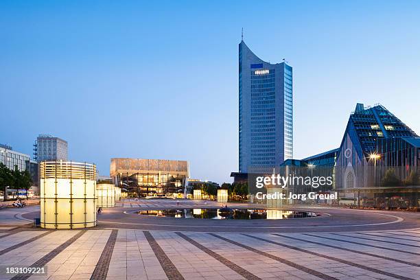 augustusplatz at dusk - ライプツィヒ ストックフォトと画像