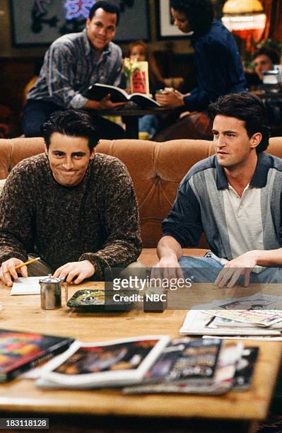 Chandler Bing Photos and Premium High Res Pictures - Getty Images