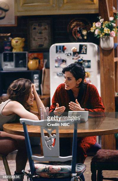 The One with the Fake Monica" Episode 121 -- Pictured: Jennifer Aniston as Rachel Green, Courteney Cox as Monica Geller --