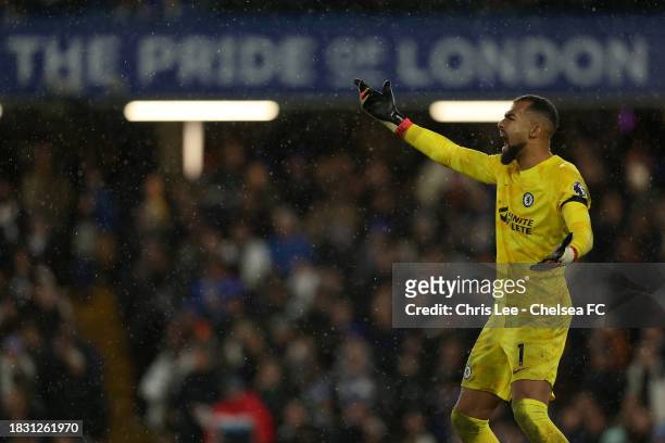 Robert Sanchez of Chelsea shouts towards his team mates during the Premier League match between Chelsea FC and Brighton & Hove Albion at Stamford...
