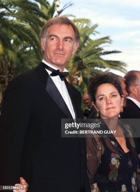 Director John Sayles and producer Maggie Renzi pose for photographers 22 May 1999 before the screening of their movie "Limbo" in Cannes. "Limbo" is...