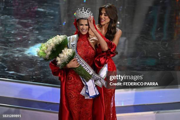 Miss Venezuela 2023 Ileana Marquez of the Amazonas state is crowned by outgoing Miss Venezuela 2022 Diana Silva during Miss Venezuela beauty pageant...