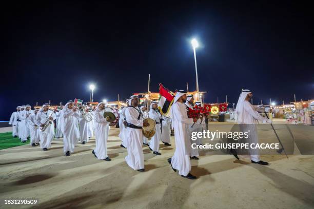9,392 Emirati Music Stock Photos, High-Res Pictures, and Images - Getty ...