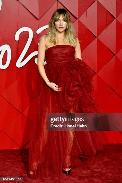 Suki Waterhouse attends The Fashion Awards 2023 presented by Pandora at the Royal Albert Hall on December 4, 2023 in London, England.