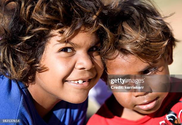 aboriginal kids - tribe stockfoto's en -beelden