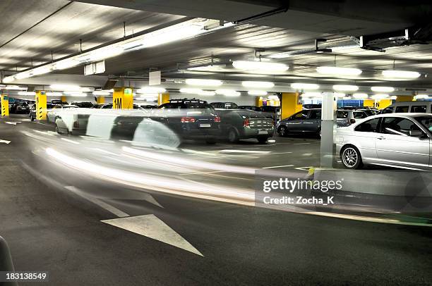 estacionamiento sin servicio de valet - car park fotografías e imágenes de stock