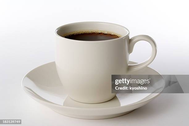aislado fotografía de una taza de café sobre fondo blanco - platillo fotografías e imágenes de stock