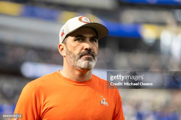 Head coach Kevin Stefanski of the Cleveland Browns looks on prior to an NFL football game between the Los Angeles Rams and the Cleveland Browns at...