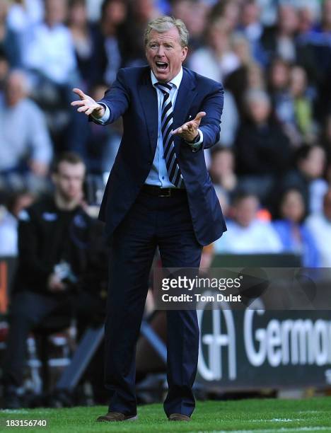 Manager of Derby County Steve McClaren gives instructions during the Sky Bet Championship match between Derby County and Leeds United at Pride Park...