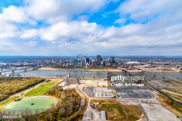 st. louis skyline aerial - missouri skyline stock pictures, royalty-free photos & images