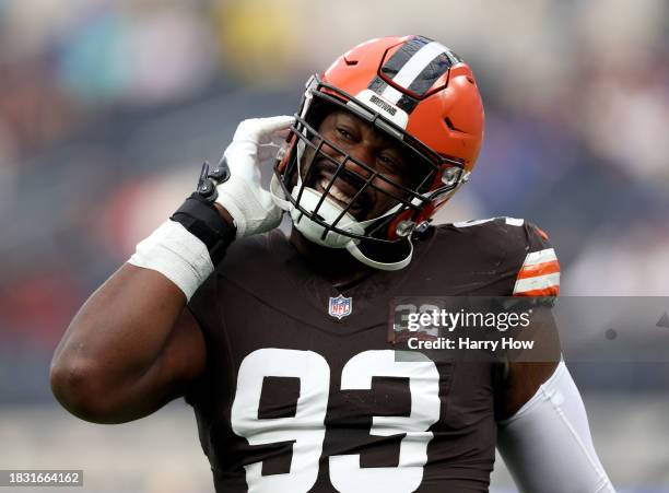 Shelby Harris of the Cleveland Browns during warm up before the game against the Los Angeles Rams at SoFi Stadium on December 03, 2023 in Inglewood,...