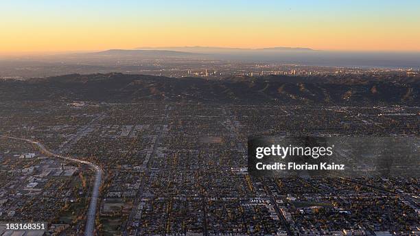 air travel - los angeles sunrise - san fernando california bildbanksfoton och bilder