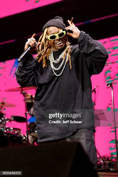 Lil Wayne performs onstage during iHeartRadio 103.5 KISS FM's Jingle Ball 2023 on December 04, 2023 in Chicago, Illinois.