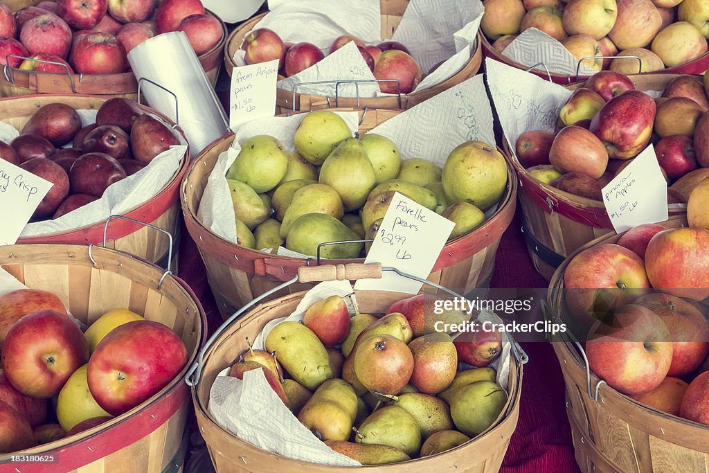 Apples and Pears for Sale