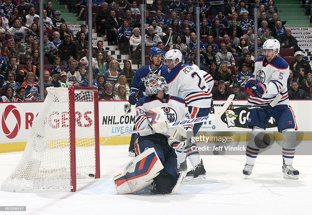 Edmonton Oilers v Vancouver Canucks