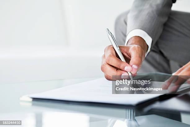 Signing Pics 3,791 Black Signing Document Stock Photos, High-Res Pictures, and ...