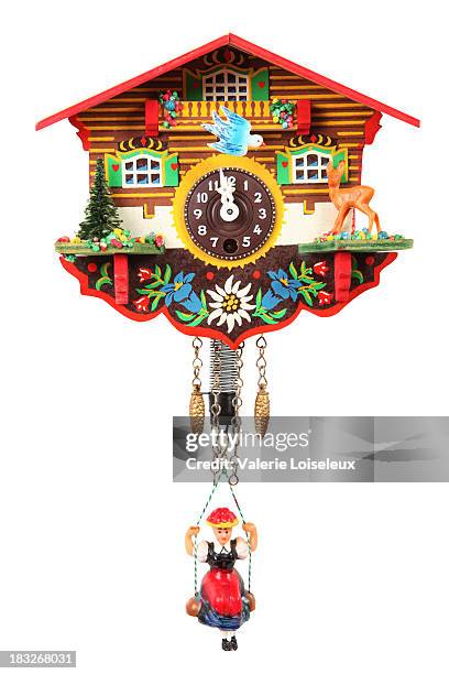 cuckoo clock - zwitserse cultuur stockfoto's en -beelden