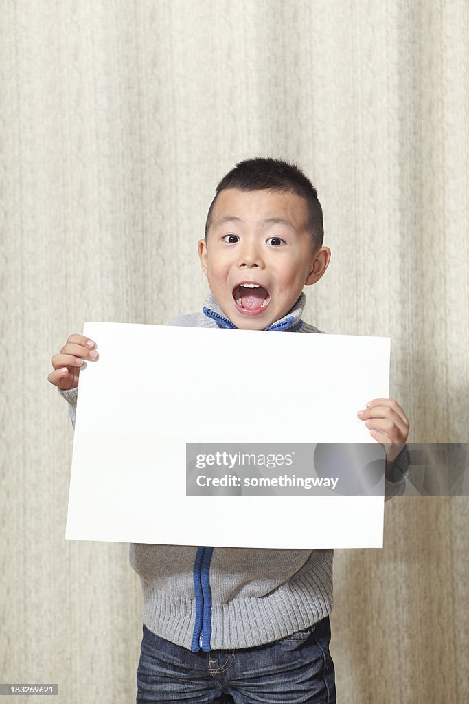 Sinal em branco de criança yelling