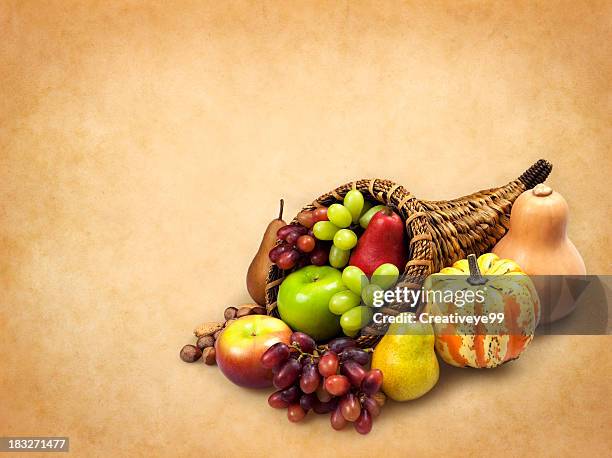 thanksgiving cornucopia background - thanksgiving cornucopia stock pictures, royalty-free photos & images