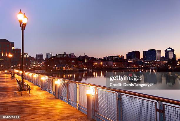waterfront de wilmington - delaware imagens e fotografias de stock