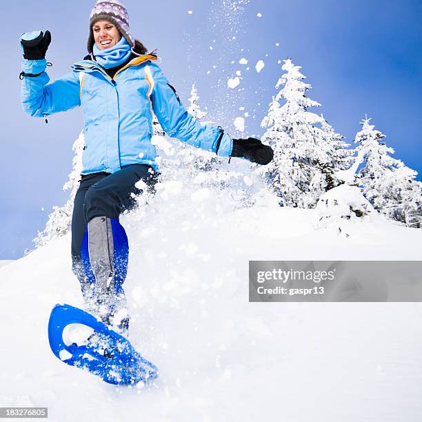 l'hiver joy - raquette photos et images de collection