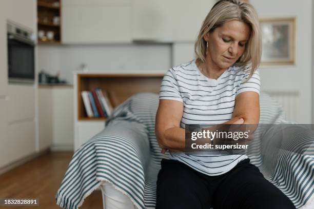 elbow pain - elbow stock pictures, royalty-free photos & images