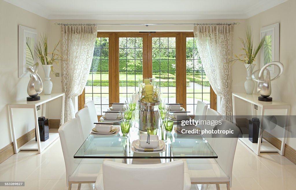 Bright dining room with garden view