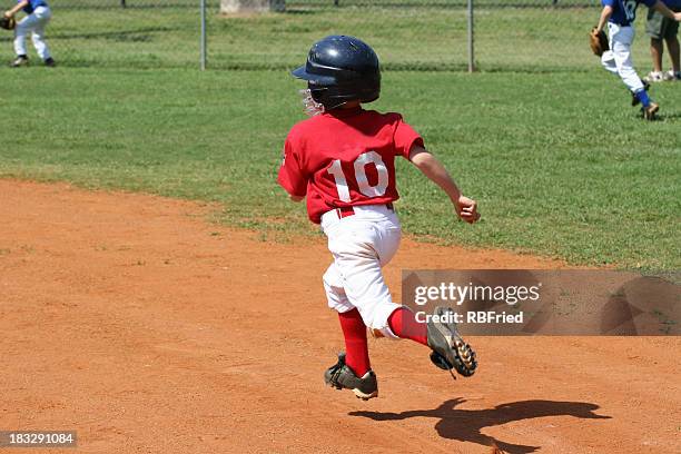 Baseball Running Bases Photos and Premium High Res Pictures - Getty Images