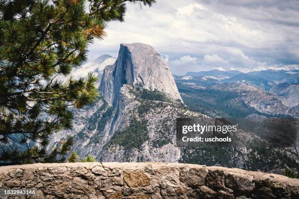 gletscherspitze des yosemite-nationalparks - half dome stock-fotos und bilder