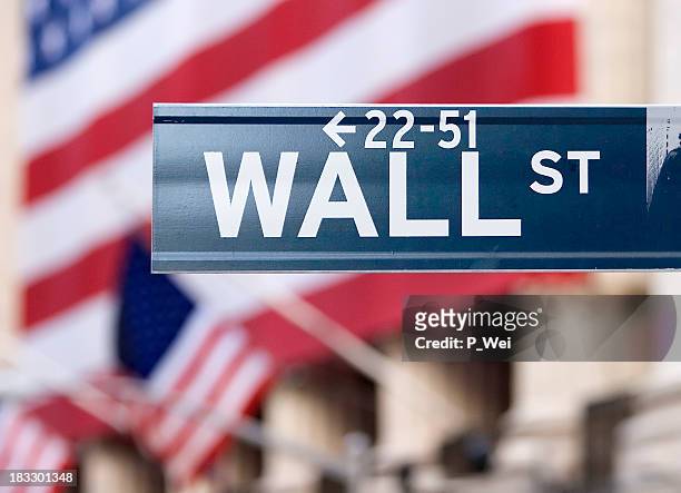 wall street-street sign - wall street lower manhattan stock pictures, royalty-free photos & images
