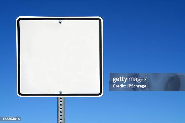 cartello bianco vuoto - road sign foto e immagini stock