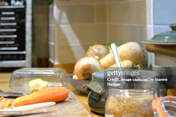 kitchen meal prep - freshers week stock pictures, royalty-free photos & images