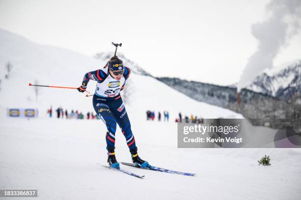 Julia Simon of France in action competes during the Women 7.5 km Sprint at the BMW IBU World Cup Biathlon Hochfilzen on December 8, 2023 in...