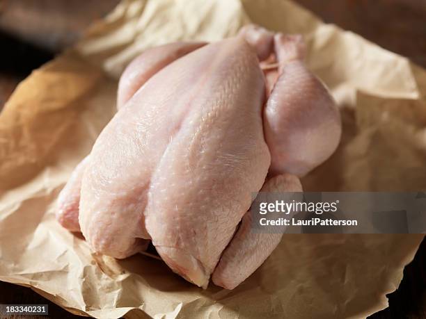 raw chicken in butchers paper - raw food 個照片及圖片檔