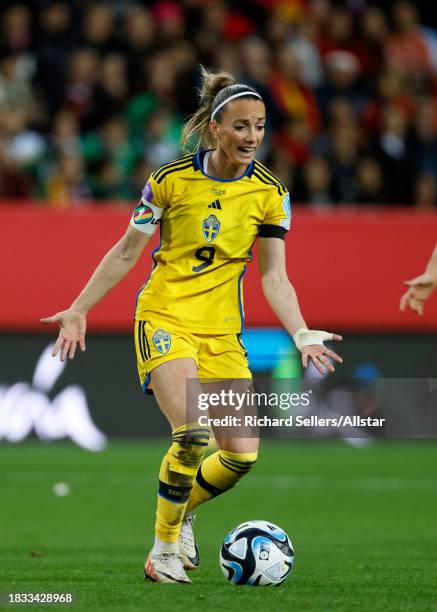 Kosovare Asllani of Sweden on the ball during the UEFA Womens Nations League match between Spain and Sweden at La Rosaleda Stadium on December 5,...